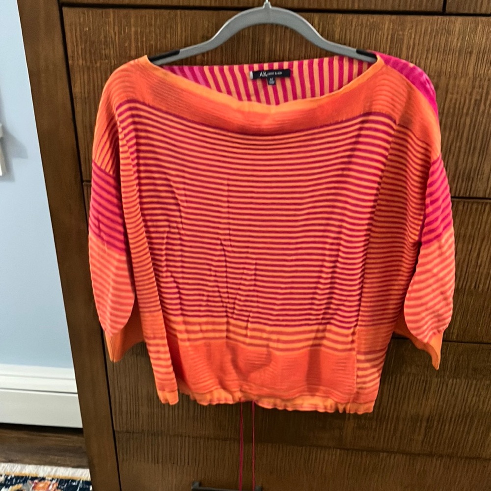 AK ANNE KLEIN Orange and Pink Striped Top. Size Medium. Excellent Condition